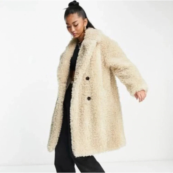stradivarius Jackets & Blazers - STRADIVARIUS DOUBLE BUTTON TEDDY COAT IN PUTTY-NEUTRAL sz M